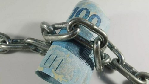 TJ-SP determina desbloqueio de conta penhorada com base no princípio da dignidade humana