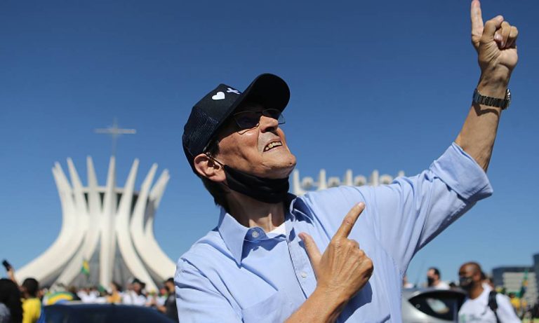 Ministro Alexandre de Moraes autoriza prisão domiciliar para Roberto Jefferson