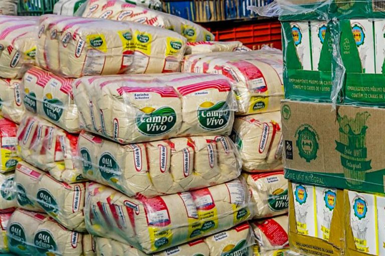 Empresa indeniza idosa atingida por fardos de farinha