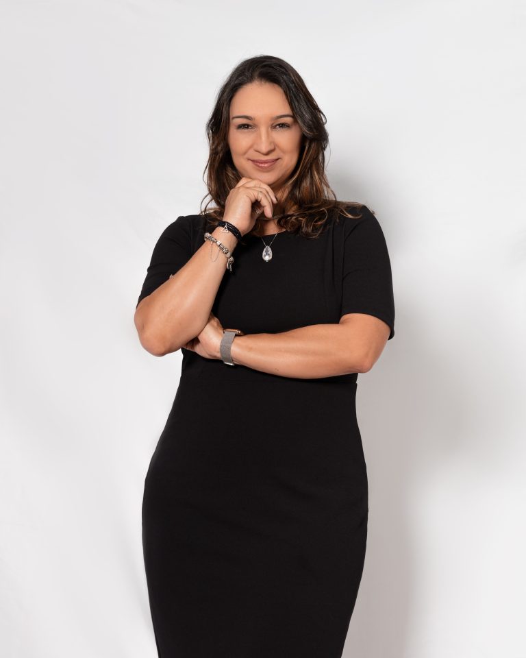 A máquina de moer mulheres adultas