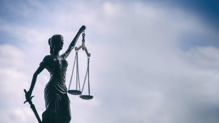 Manesco Advogados entra com ação contra Twitter pela divulgação de vídeo ofensivo às mulheres