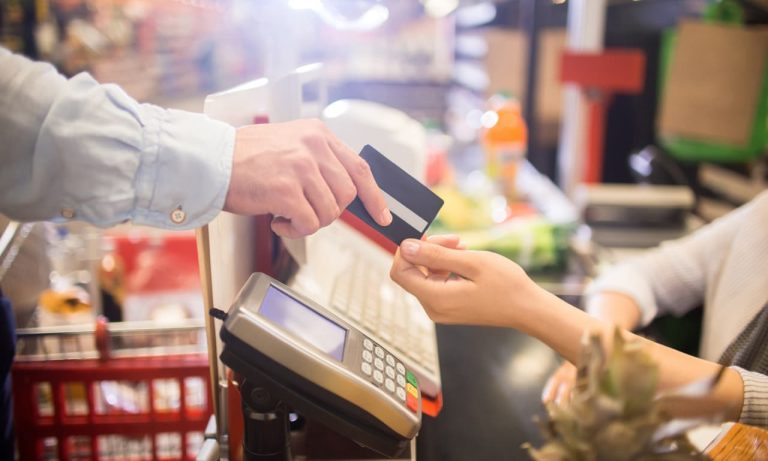 Auxílio refeição e alimentação: novas regras entram em vigor, saiba o que muda