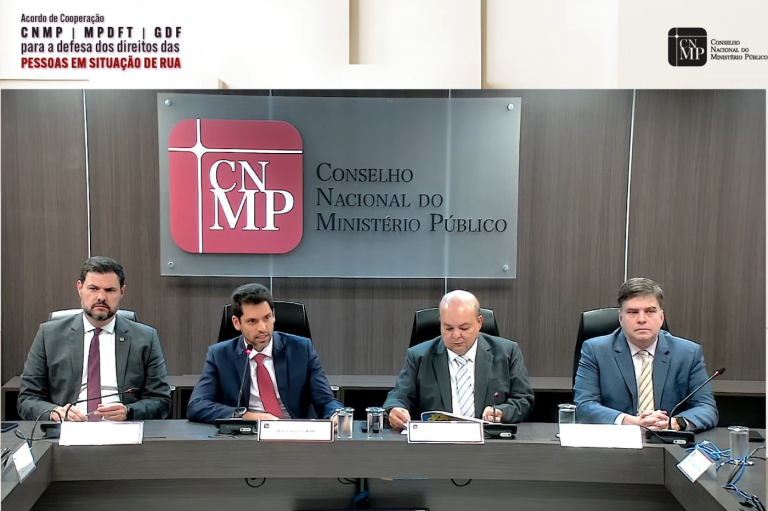 Acordo para promover a defesa dos direitos da população em situação de rua é assinado no CNMP