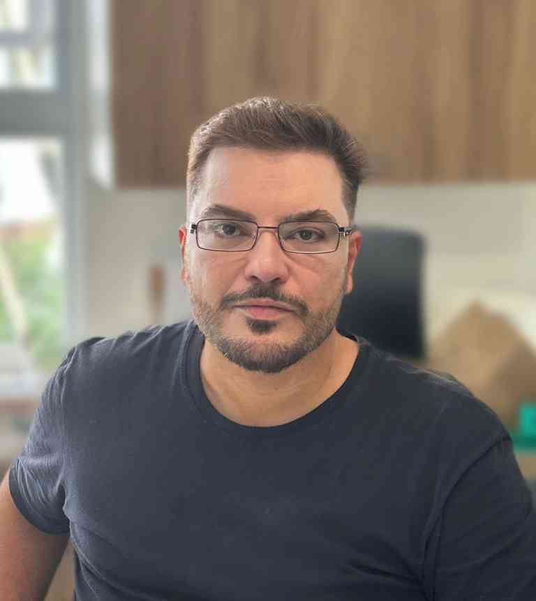 Romance aborda o reflexo dos ciclos históricos de violência do Estado no seio familiar