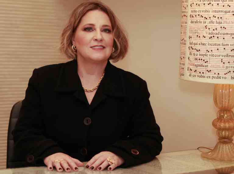 Compra centralizada de medicamentos para tratamento de câncer e a política pública no combate à doença