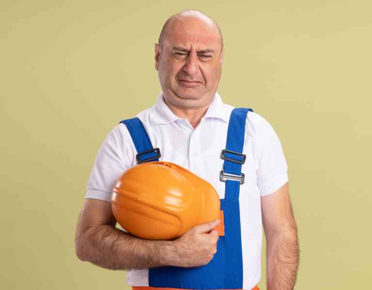 Dispensa de eletricista por critério baseado em idade é considerada discriminatória