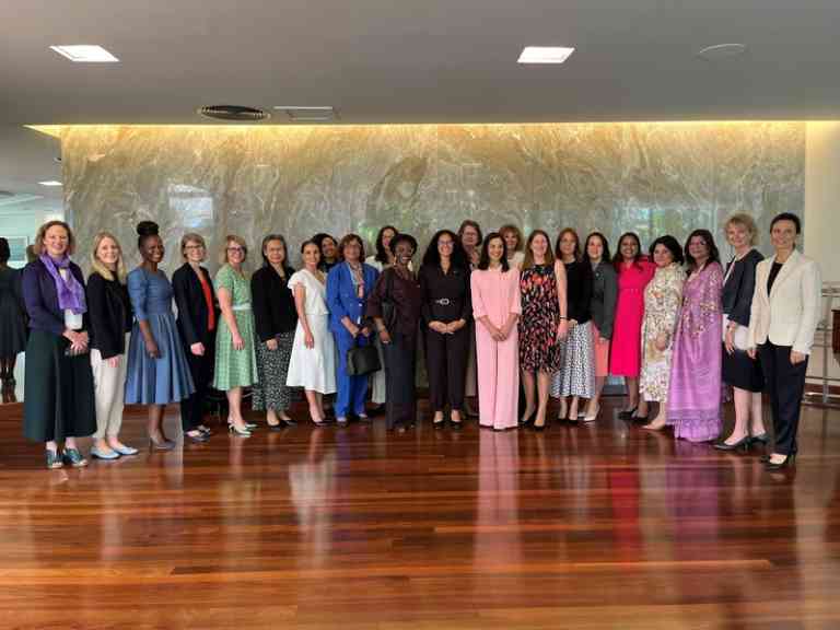 Embaixada do Reino Unido lança edição de 2025 do concurso cultural “Embaixadora por um Dia”