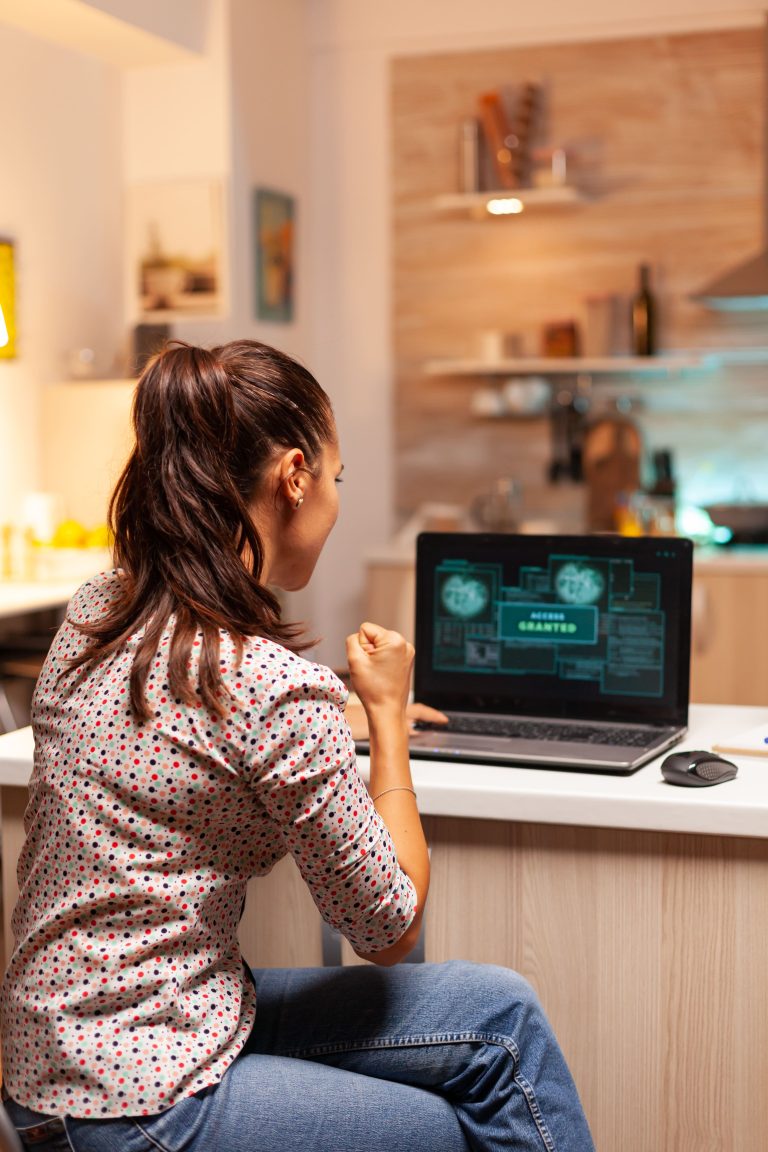 O golpe das falsas corretoras e o uso de Inteligência Artificial para enganar investidores