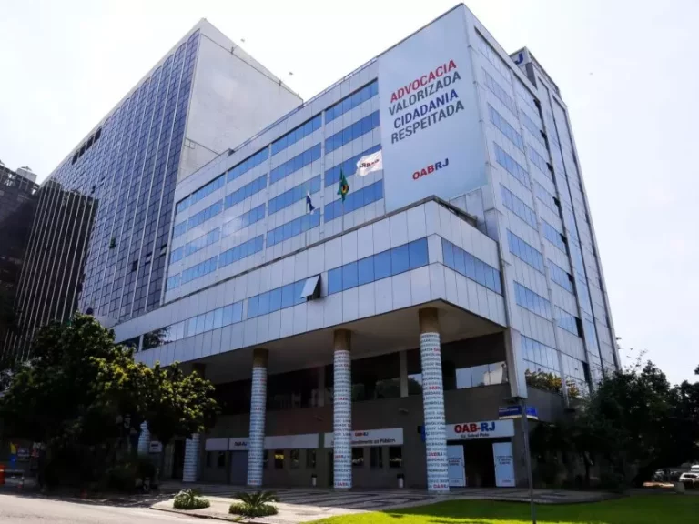 OAB-RJ recorre ao STJ para suspender site que comercializa petições geradas por inteligência artificial