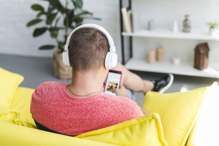 TRT-2 mantém condenação do TikTok por exibir vídeos com trabalho infantil artístico sem alvará judicial