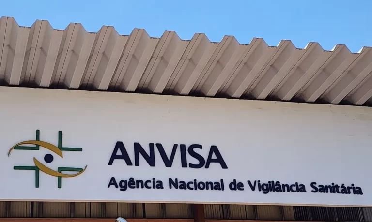 Anvisa suspende venda de 69 cosméticos capilares e produtos com ozônio