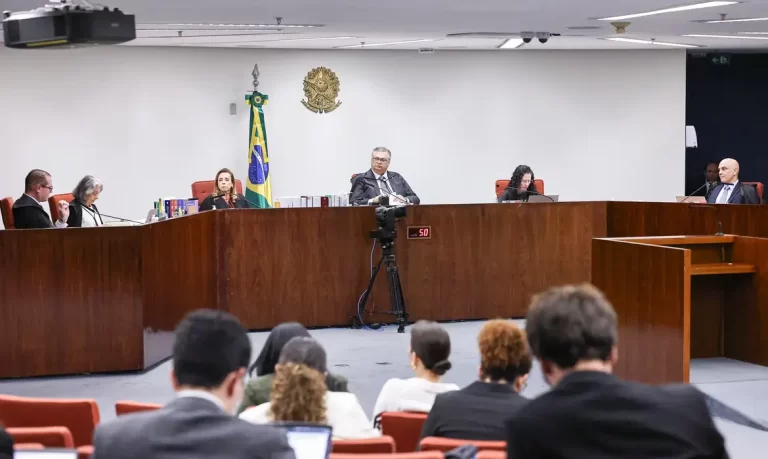 STF condena cinco réus do Núcleo 2 da trama golpista e absolve delegado da PF