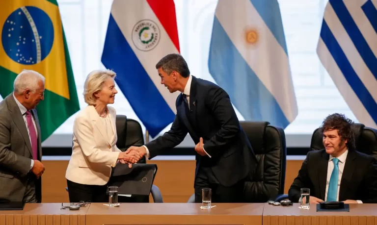 Líderes assinam acordo Mercosul-União Europeia e defendem multilateralismo